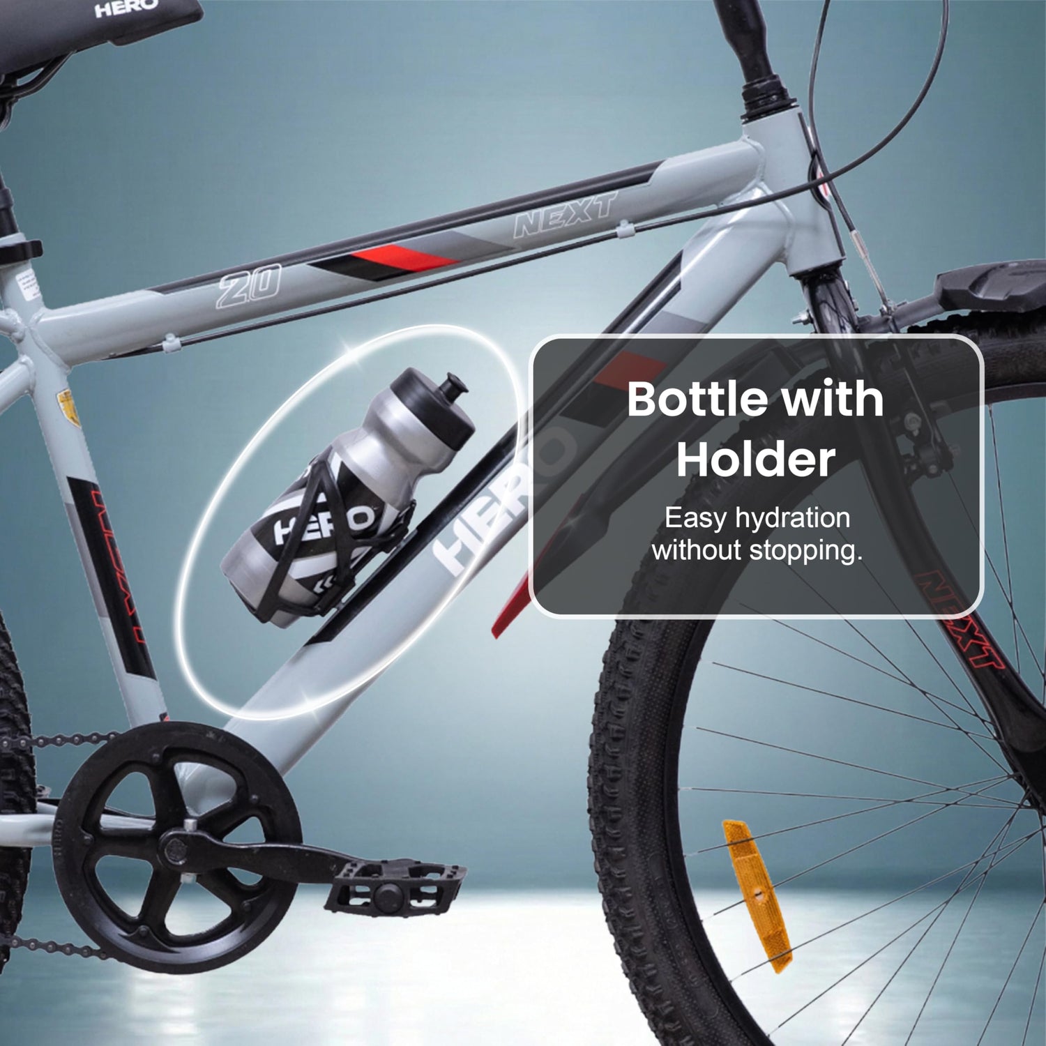 Hero Next bicycle with bottle holder and water bottle