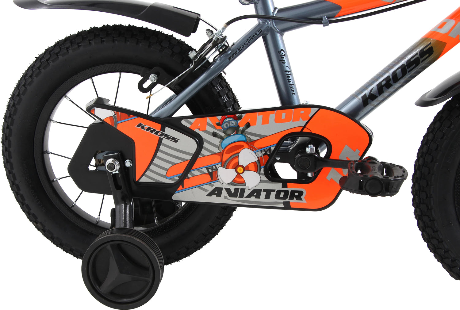 Kross Aviator Kids Bicycle Training Wheel and Rear Wheel Detail