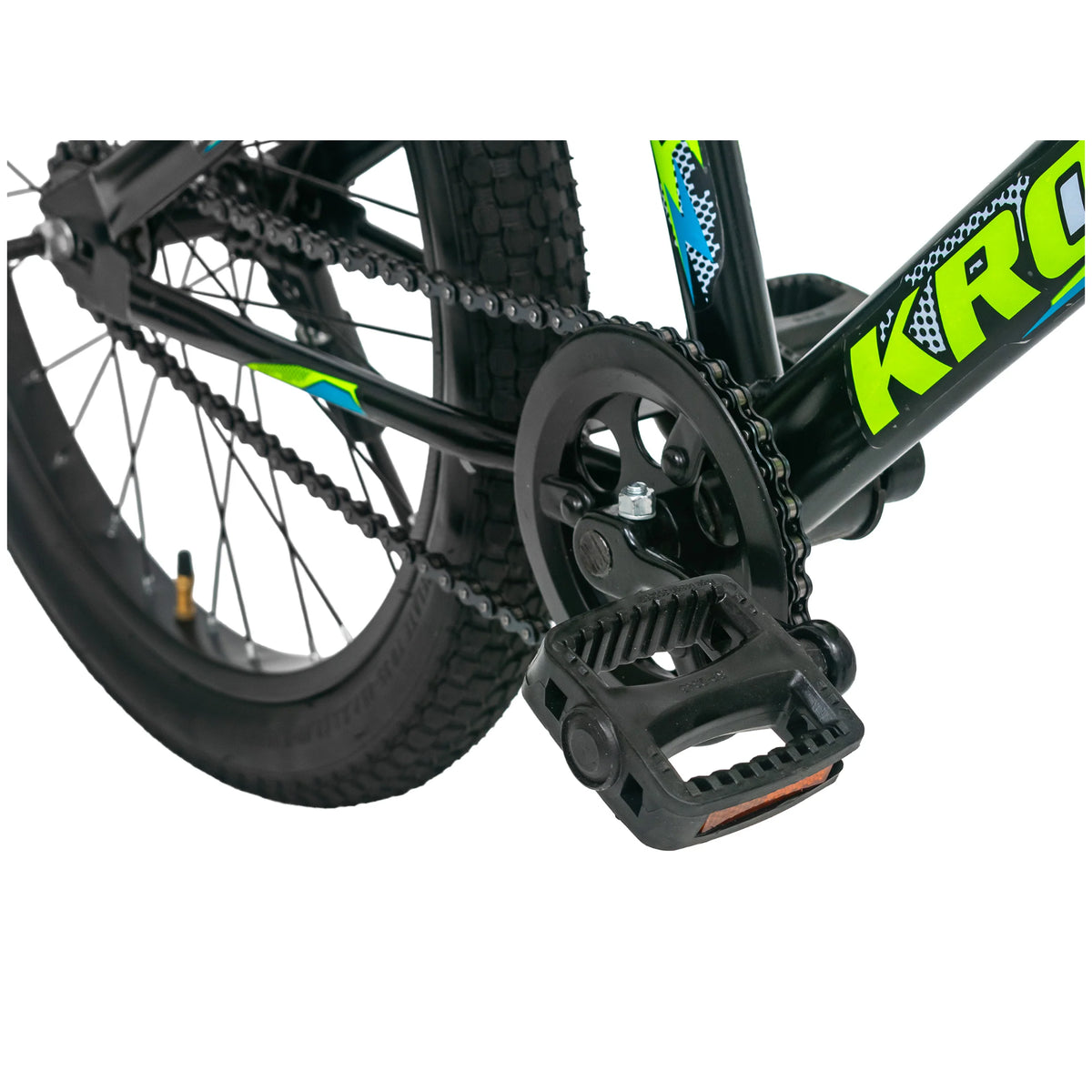 Kross Gravity 20T kids cycle crankset and pedal detail