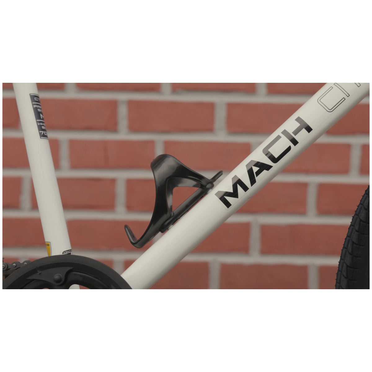 Mach City Zurich Gents 26T Ivory White city bicycle outdoor side view